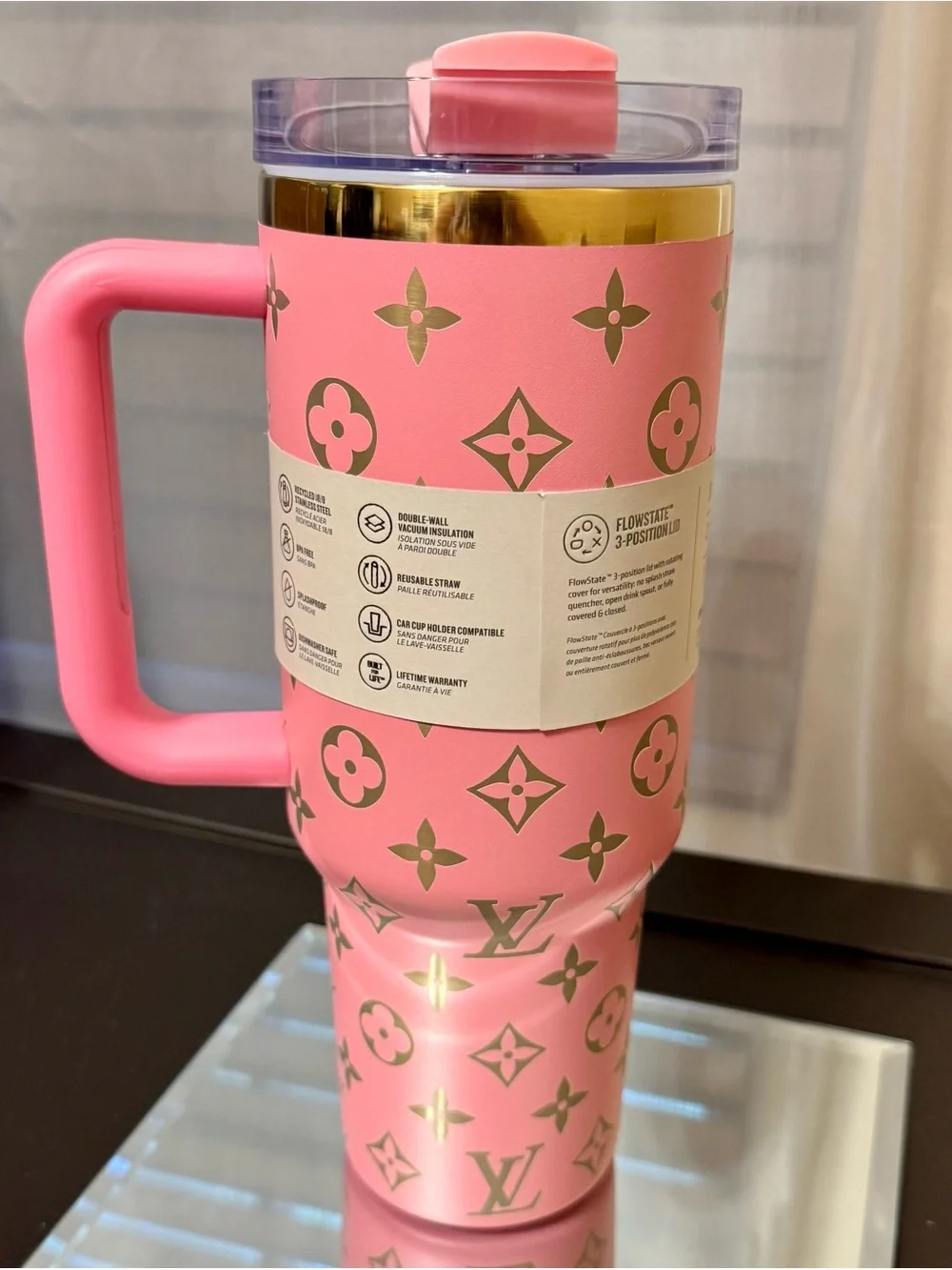 New Stanley Pink and Gold Quencher H2.0 Tumbler with Handle - Picture 3 of 9